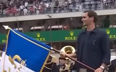 Roger Federer inaugura la leggendaria 24 Ore di Le Mans