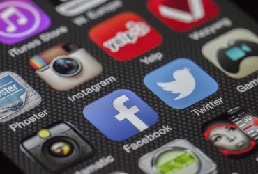 Apple sotto pressione: Nuove multe per la politica App Store