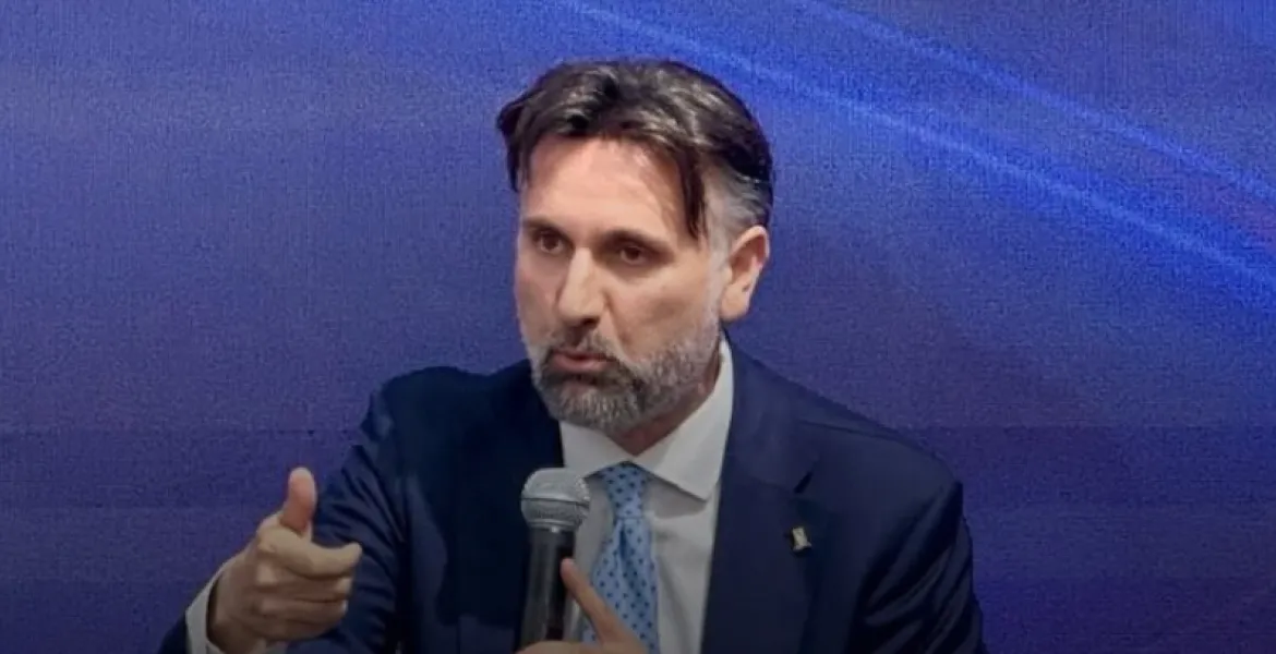 Guido Liris: Urgente Riconoscere l'Importanza del Gioco Legale in Italia