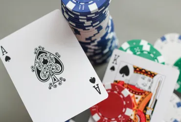 Il mercato globale del poker online cresce vertiginosamente