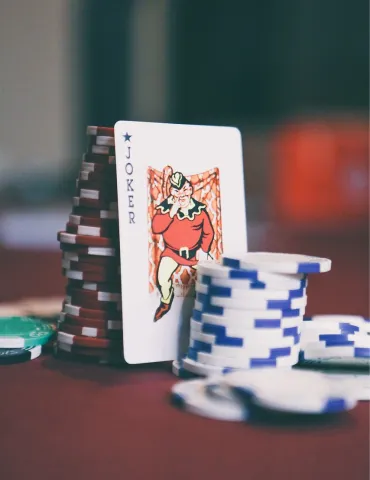 Ian Jones trionfa al WSOP: Un braccialetto da sogno a Las Vegas