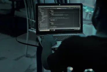 Cerebras sotto attacco: criptotruffa colpisce il gigante dei chip IA
