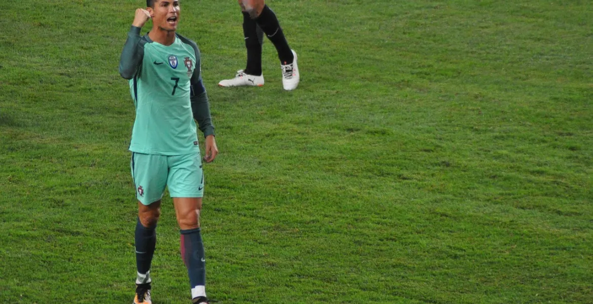Rottura tra Ronaldo e Mendes: Nuove strategie nel calcio