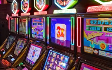 Algoritmo Vincente: Hongkonghese Guadagna Miliardi dalle Scommesse Giapponesi