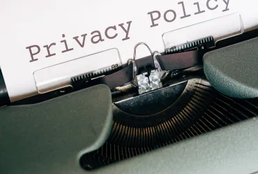 Allarme dall'Associazione KVA: Google nel mirino per Reclami DMCA Falsi