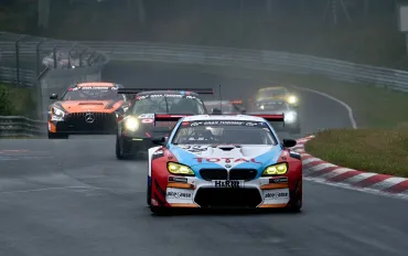 Clamoroso trionfo BMW alla 24 Ore del Nürburgring con colpo di scena