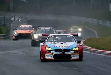 Clamoroso trionfo BMW alla 24 Ore del Nürburgring con colpo di scena