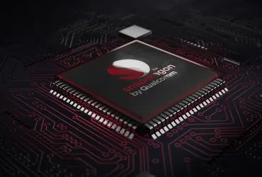 Microsoft rinvio nel lancio del Chip AI: Ritardi tecnici e sfide competitive