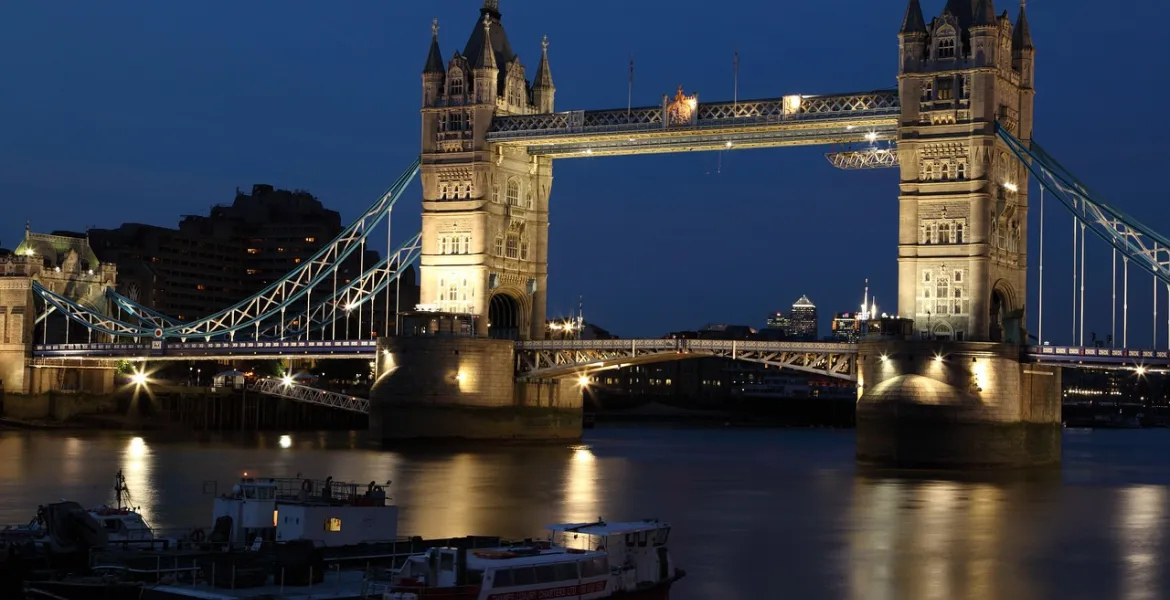 Possibile Regolamentazione per i Concorsi Online: Londra si Muove
