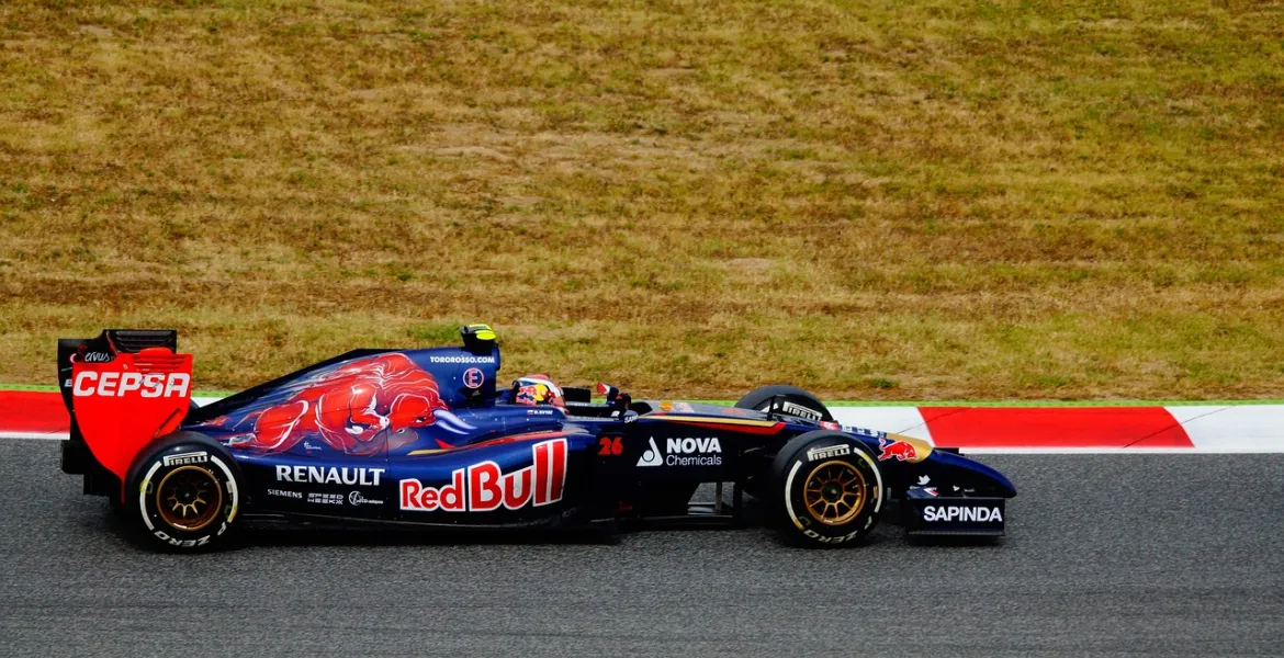 Battaglia Epica tra Norris e Piastri: Red Bull in crisi!