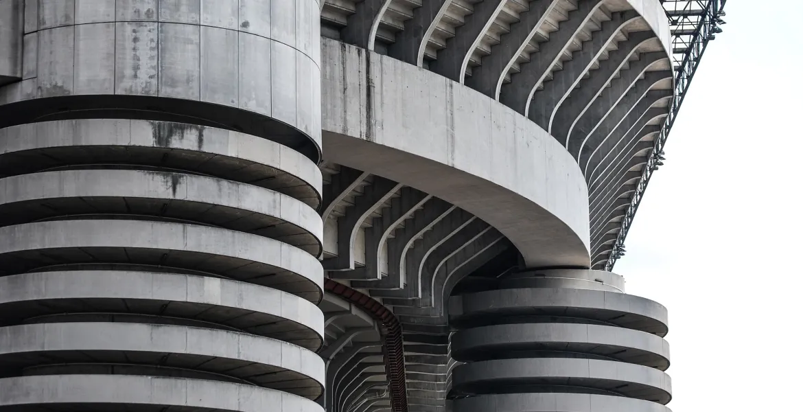 Nuovo stadio sarà a S. Siro: addio a progetti alternativi