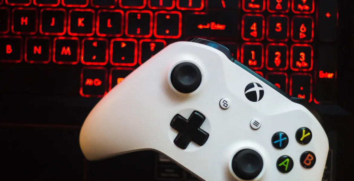 Xbox in Tempesta: Ondata di licenziamenti e giochi al sicuro
