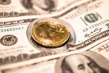 Riemergono misteriosi portafogli con 10.000 Bitcoin dopo 14 anni d'Inattività