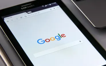 Google rivoluziona le chiamate: ora ci pensa l'AI