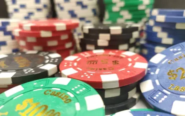 Paesi Bassi intensificano la Lotta contro i casinò illegali nei media