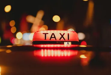 Uber e Lucid: 20.000 Robotaxi elettrici per l'America