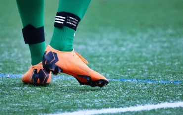 Rivalità tra Puma e Adidas: Sfida a colpi di magliette in Bundesliga