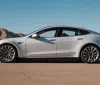 Tesla in crisi: Calano vendite e ricavi nel secondo trimestre