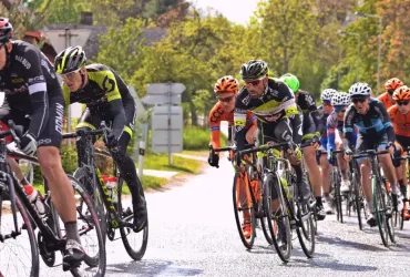 Tadej Pogacar trionfa al Tour: quarta maglia gialla conquistata