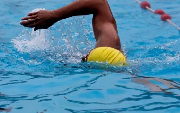 Azzurri sfiorano l'oro ai Mondiali di nuoto: argento e record