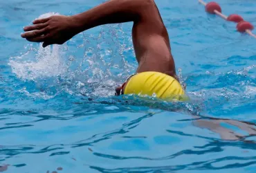 Azzurri sfiorano l'oro ai Mondiali di nuoto: argento e record
