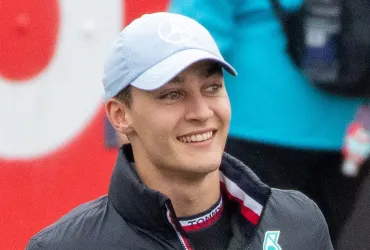 George Russell firma per Mercedes: Avventura Formula 1 fino al 2027