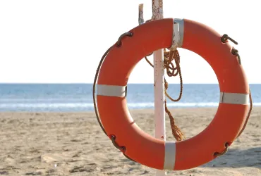 Eroico salvataggio: Andrea Stramaccioni infrange le onde per salvare due adolescenti
