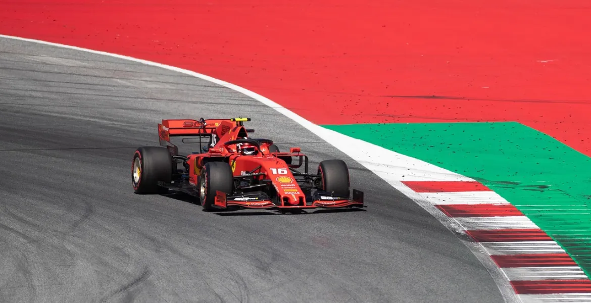 Ferrari e Fred Vasseur: Rinnovato il legame per la vittoria
