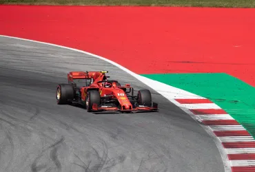 Ferrari e Fred Vasseur: Rinnovato il legame per la vittoria