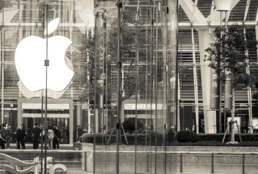 Apple sotto pressione: un miliardo di dollari di dazi voluti da Trump