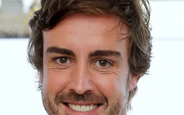 Fernando Alonso celebra il miglior weekend dell'Aston Martin