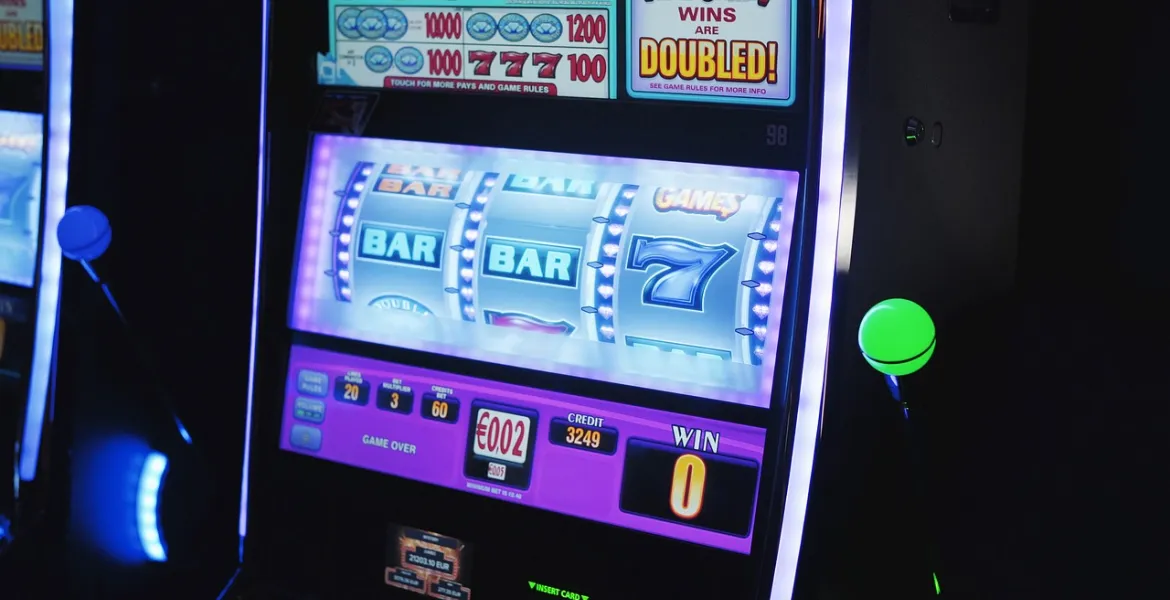 Maxi Blitz in Malesia: Scoperta una casa da gioco illegale