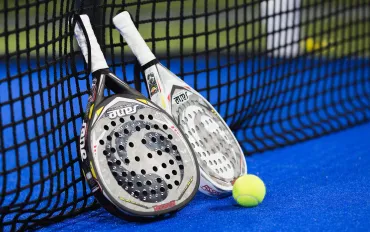 Manchester United si lancia nel padel: innovazione a Carrington