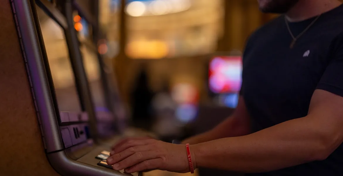 Stretta sul gioco illegale: sospeso locale in centro