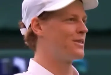 Jannik Sinner celebrato: una pioggia di auguri e affetto