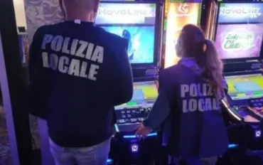 Slot irregolari a Tolentino: bar sospeso temporaneamente