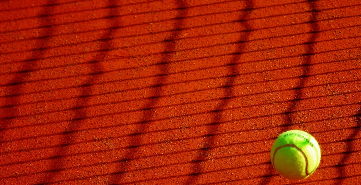 Sospesi due promettenti tennisti cinesi per corruzione