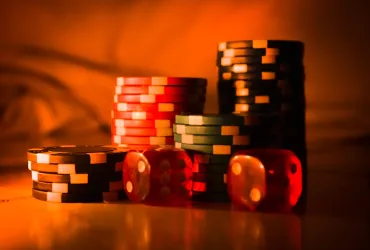 Sgomberato Hub di gioco illegale a Makati: Arresti e accuse