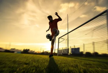 Calvin Stengs: Un talento Olandese per il Pisa in serie A