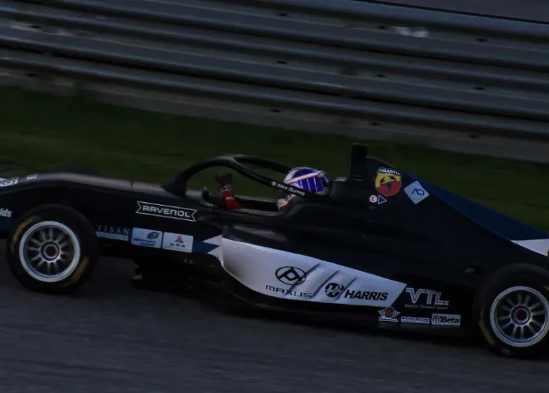 Piastri domina il GP d'Olanda: McLaren trionfa, ferrari affonda