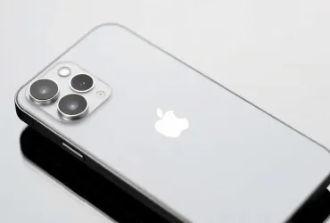Apple riduce le emissioni dell'iPhone 12 per placare la Francia