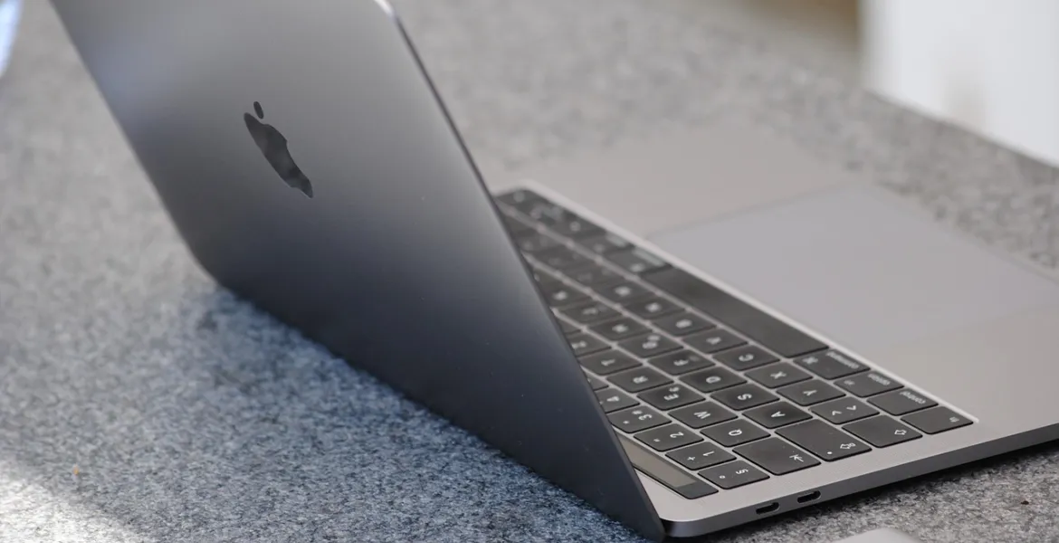 MacBook Air o Pro? Guida definitiva per l'acquisto perfetto