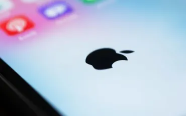 Apple rivoluziona Siri: Debutta il motore di ricerca AI