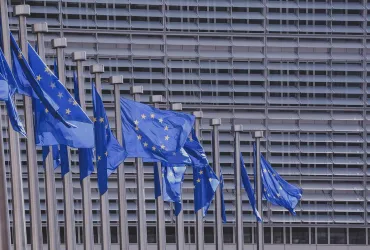 Trump Minaccia Contromisure Contro l'UE per Sanzioni a Google e Apple