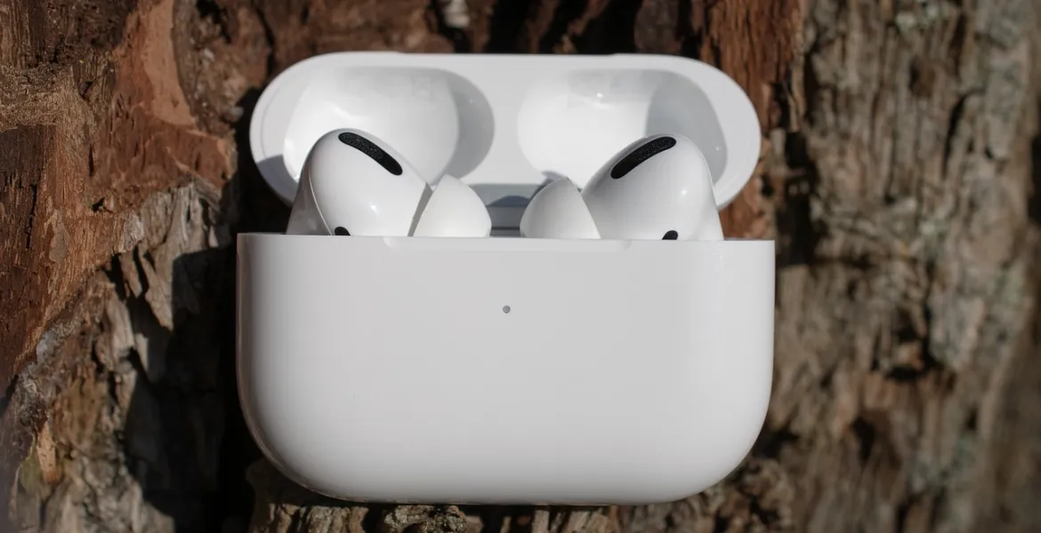 Apple rivoluziona: Arrivano gli AirPods Pro 3 con sensori cardiaci