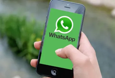 WhatsApp: Nuovi sfondi creativi grazie all'Intelligenza Artificiale