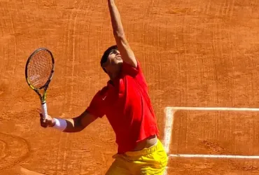 Alcaraz si tinge di platino: il nuovo look da campione
