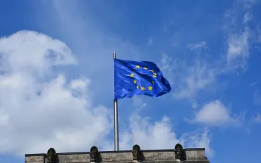 Meta e TikTok vincono la battaglia contro il prelievo europeo